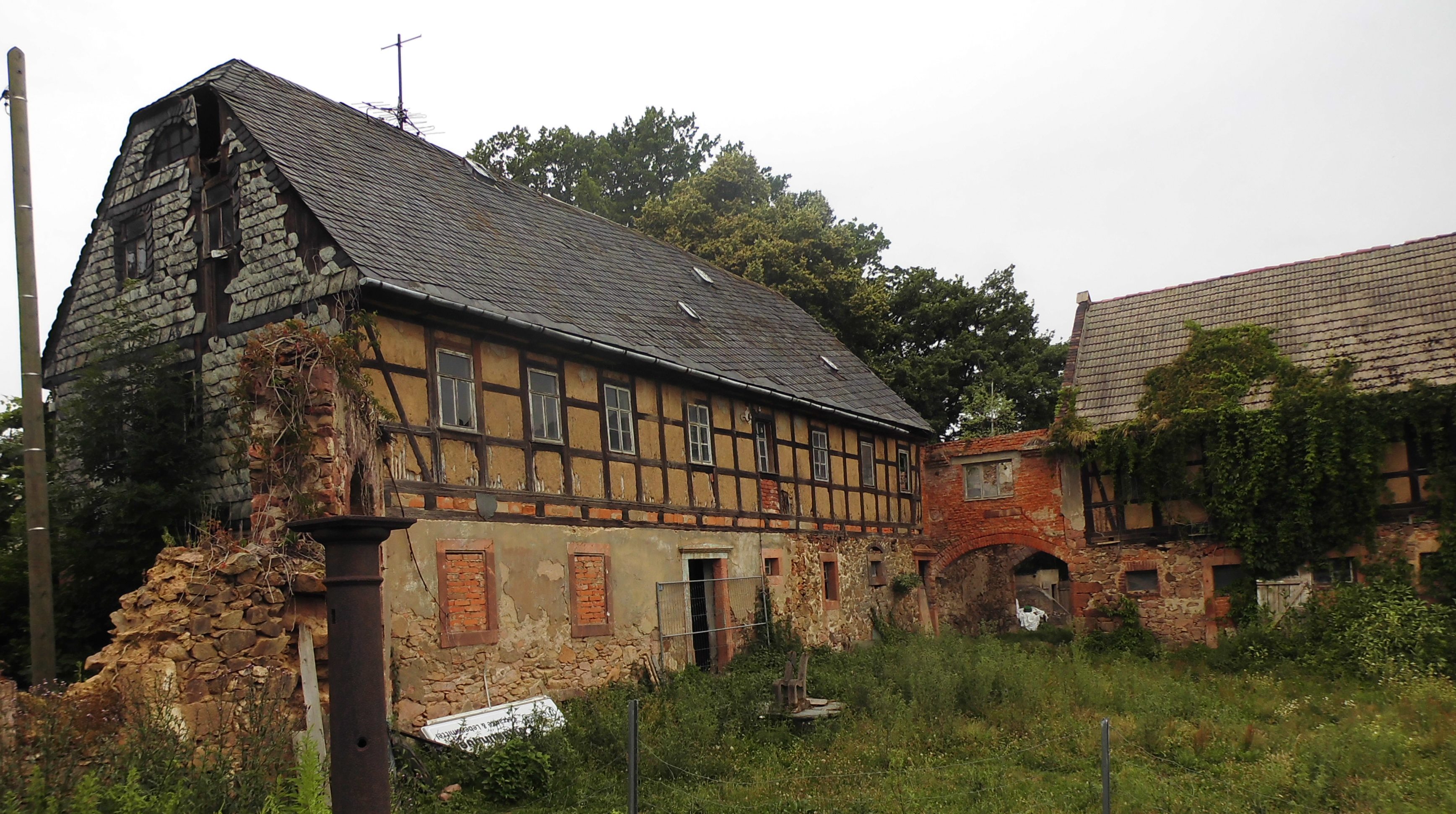 Familienforschung Richter-Müller: Gutshof der Familie Michael in Hartha bei Wechselburg, Sachsen.