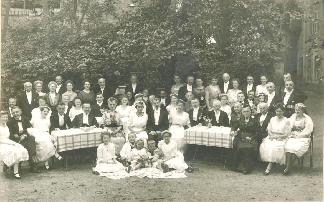 Familienchronik: Hochzeitsfoto Herbert und Marianne Schneider geb. Müller aus Kamenz in Sachsen.