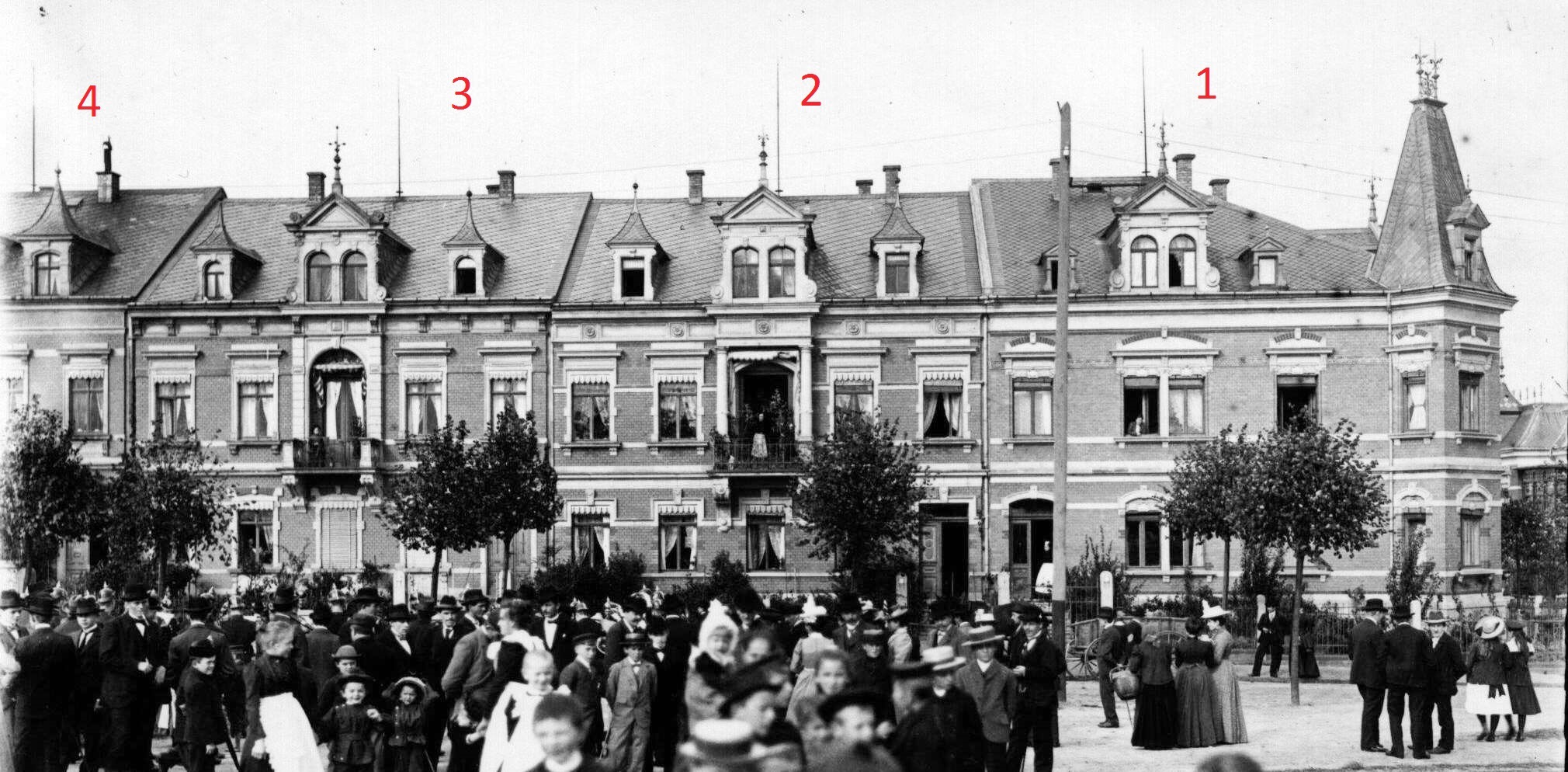 Häuserensemble der Familien Müller, Gierisch und Heidsieck in Kamenz, Albertplatz später Lessingplatz.